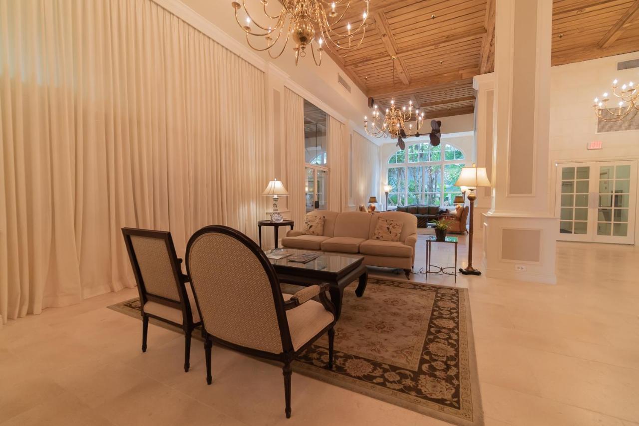 Palm Beach Island Condominiums ภายนอก รูปภาพ