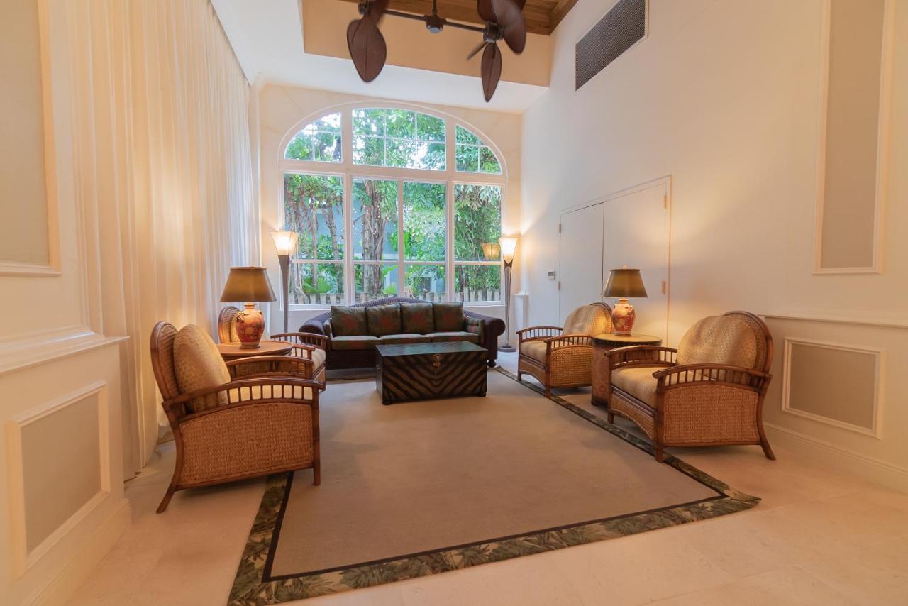 Palm Beach Island Condominiums ภายนอก รูปภาพ