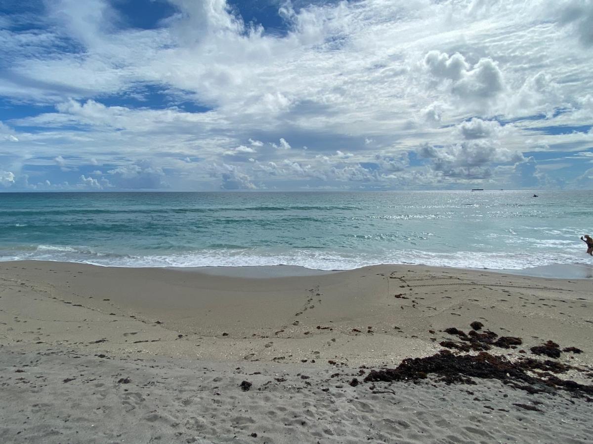 Palm Beach Island Condominiums ภายนอก รูปภาพ